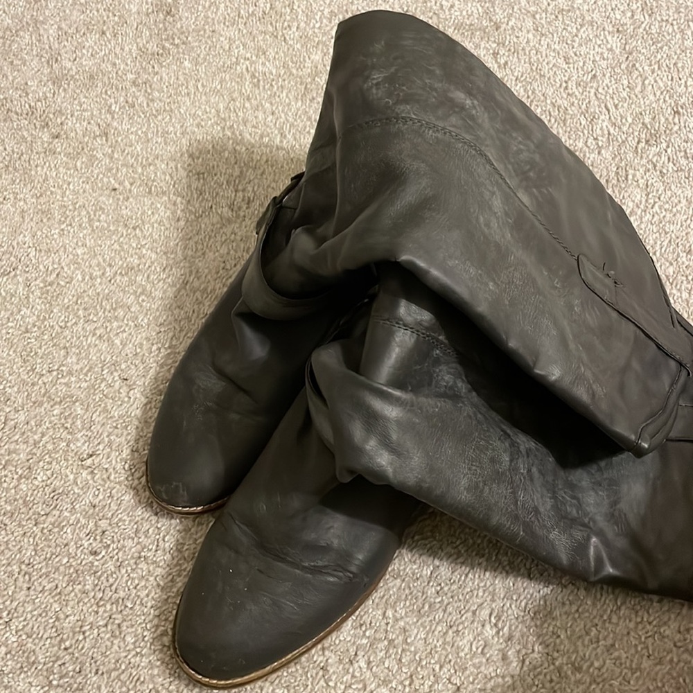 Grey Boots - Picture 2 of 3